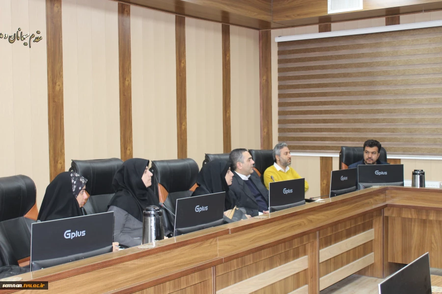 حضور فرمانده ناحیه بسیج دانشجویی استان سمنان در دانشگاه ملی مهارت استان و دیدار با سرپرست دانشگاه 3