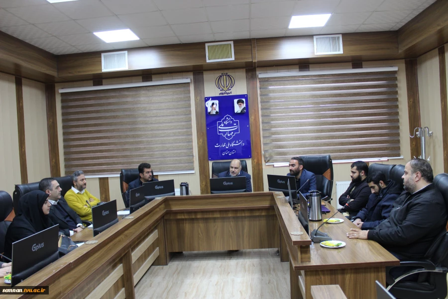 حضور فرمانده ناحیه بسیج دانشجویی استان سمنان در دانشگاه ملی مهارت استان و دیدار با سرپرست دانشگاه 4