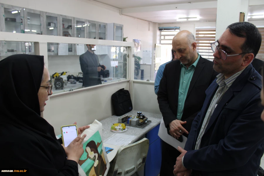 حضور هیئت نظارت و تضمین کیفیت آموزش عالی استان سمنان در دانشگاه ملی مهارت استان و بازدید از مرکز رشد این دانشگاه 3