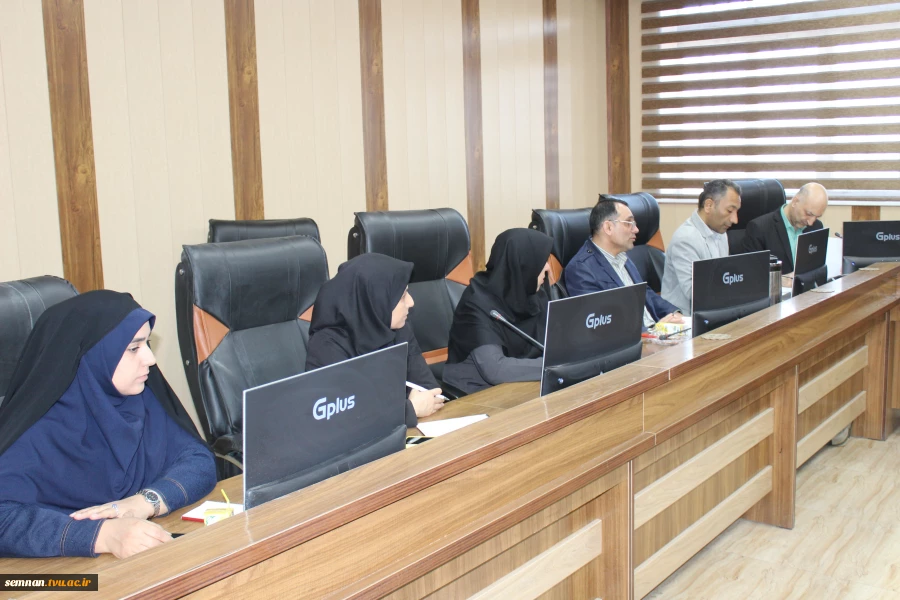 حضور هیئت نظارت و تضمین کیفیت آموزش عالی استان سمنان در دانشگاه ملی مهارت استان و بازدید از مرکز رشد این دانشگاه 10